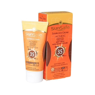 کرم ضد آفتاب رنگی فاقد چربی SPF۵۰ سان سیف / Sunsafe با رنگ طبیعی مناسب برای پوست‌های چرب و مستعد آکنه حجم ۵۰ میلی‌لیتر